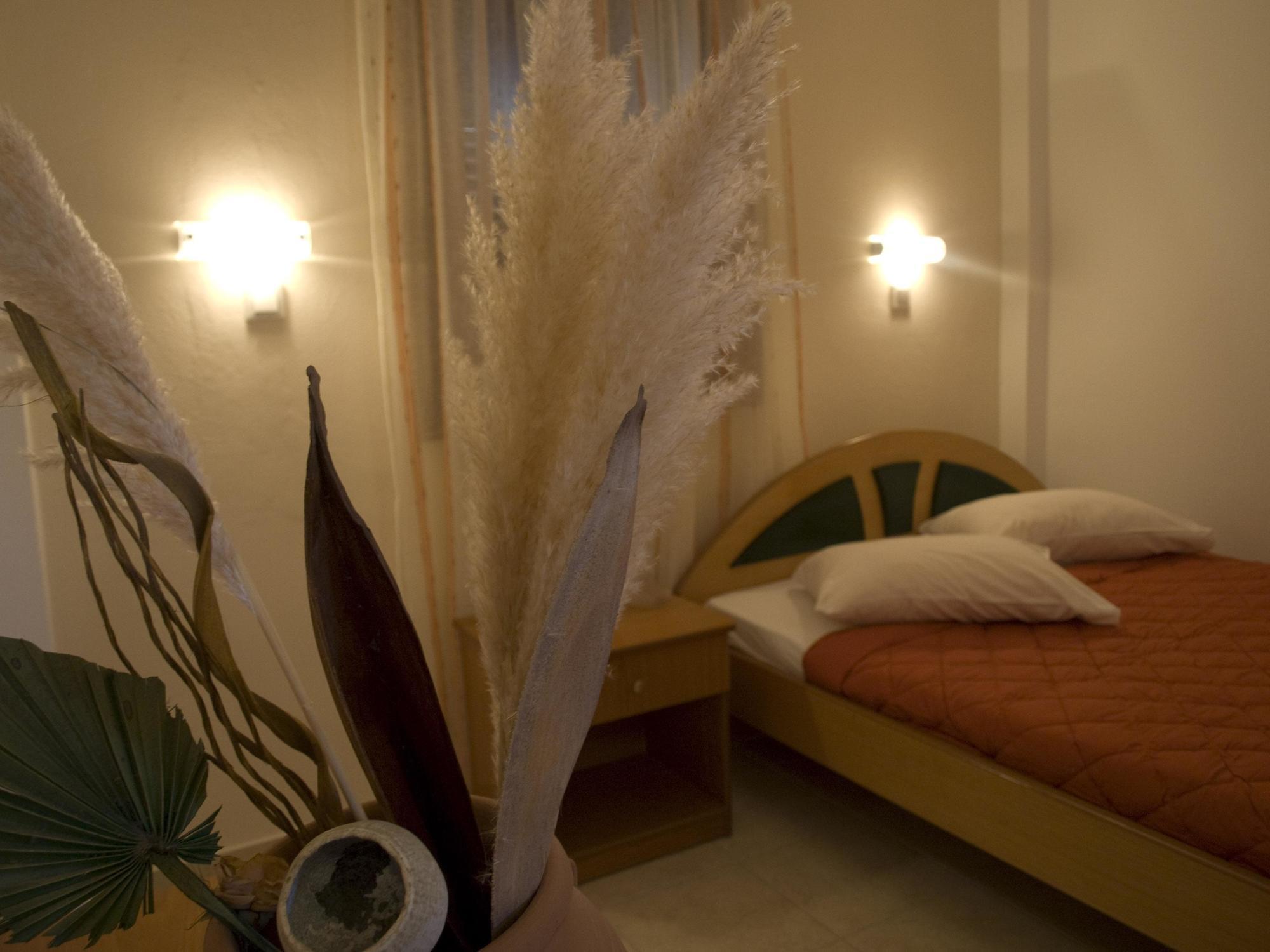 Galaxy Hotel Mylopotas Extérieur photo