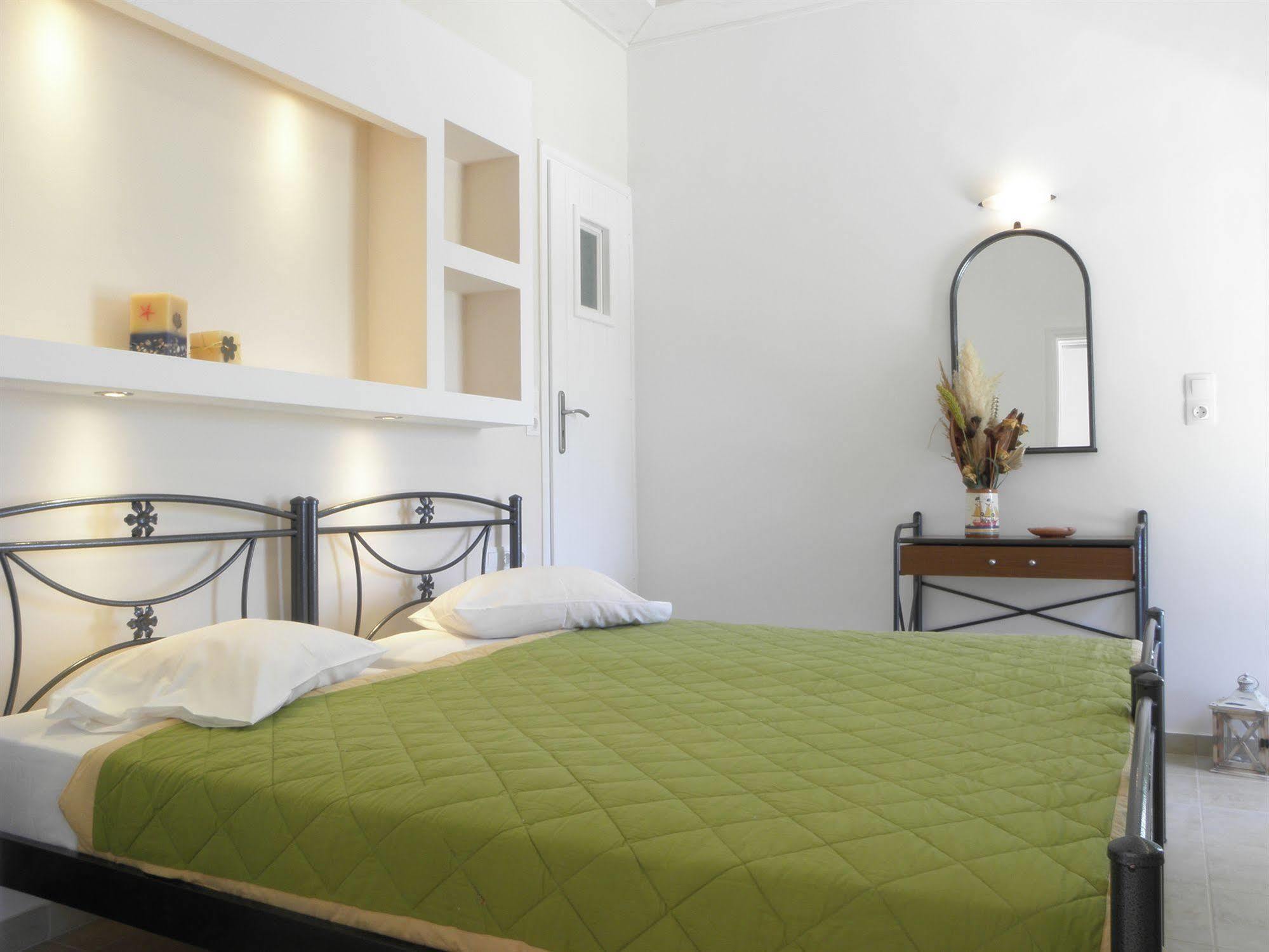 Galaxy Hotel Mylopotas Extérieur photo