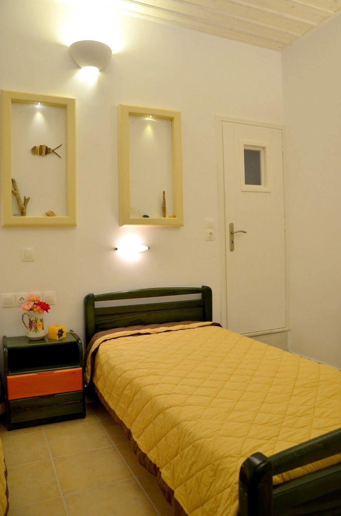 Galaxy Hotel Mylopotas Extérieur photo